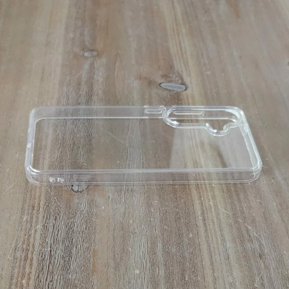 📱 Crystal Fit Clear Case for Samsung Galaxy S24 – Slim, Scratch Resistant, NWT